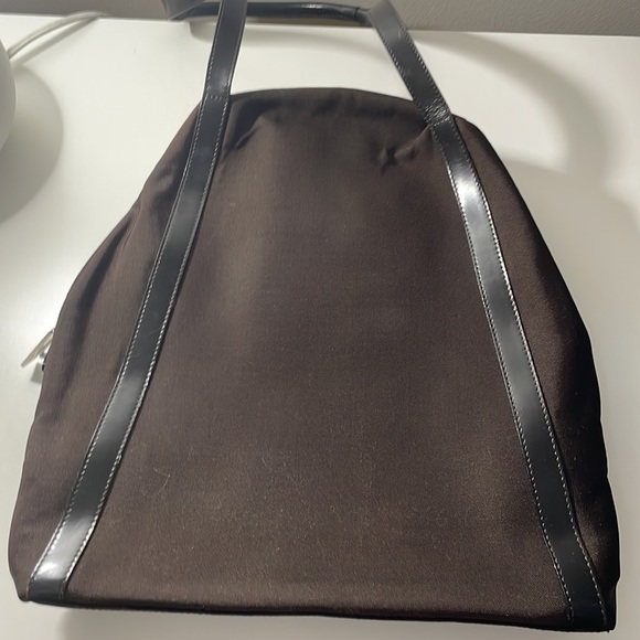 Authentic Gucci vintage trimmed leather nylon shoulder bag - Picture 2 of 10